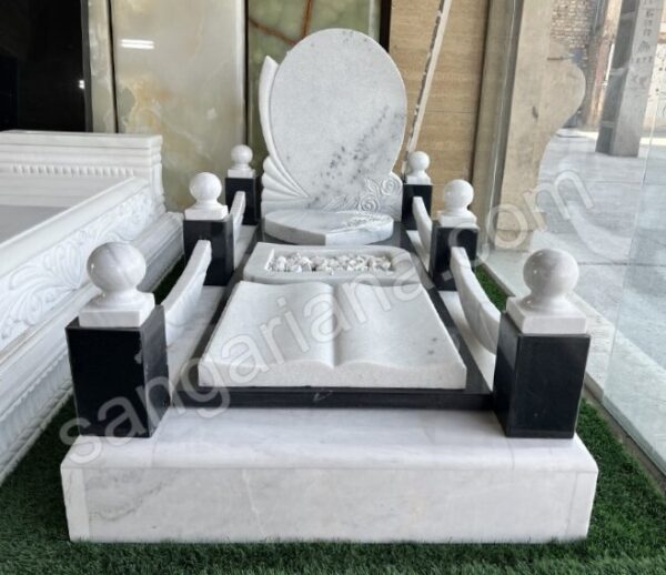 سنگ مزار طرح گلبهار از سه نوع سنگ‌ترکیب شده کرستال اریانا گرانیت مشکی کد ۱۲۳