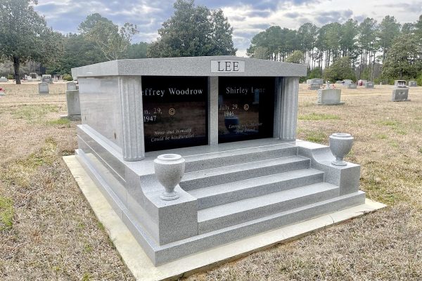 monuments_0006_Lee-Mausoleum-photo-new-edited
